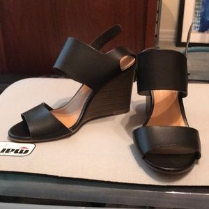 Old navy stacked heel wedges sandals pumps
